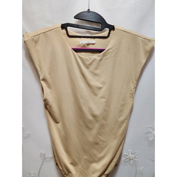Et Clet Womens Large Beige Bodysuit Stretch Comfy Compression Neutral Minimalist - Picture 8 of 16